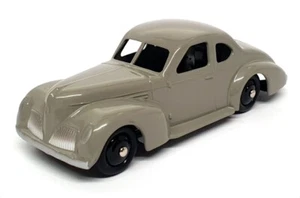 Atlas Editions Dinky Toys 39F - Studebaker Coupe - Grey - Picture 1 of 5