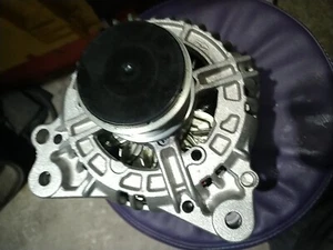 VW Bosch 14V/140A Generator With Overrunning Alternator Pulley. 101.4oz903023 - Picture 1 of 4
