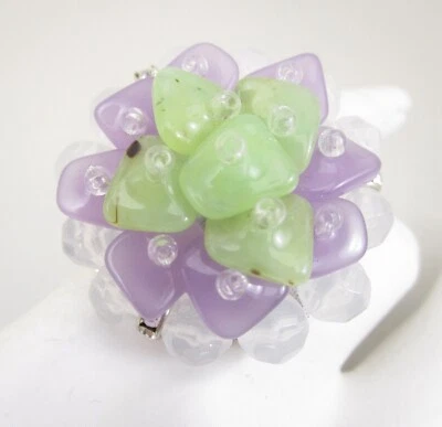 ANILLO AJUSTABLE CON CUENTAS RESINA VERDE CLARO LAVANDA ITALIA ANGELA CAPUTI - NUEVO CON ETIQUETAS $95 Foto 1 de 4