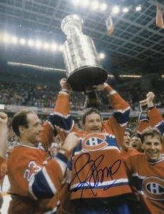 Montreal Canadiens Larry Robinson Cup Hoist Signed Auto Autograph 8x10 Photo - Picture 1 of 1
