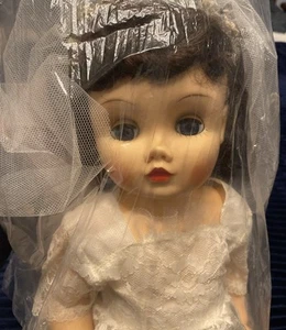 Vintage Doll  Sayco 1950's  Bride Lace Wedding Dress  Eyes Close Plastic - Picture 1 of 16