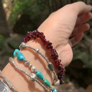 Garnet Bracelet Beaded Band Crystal Red Stones Healing Energy Lucky Women 1 Pc - Picture 1 of 19