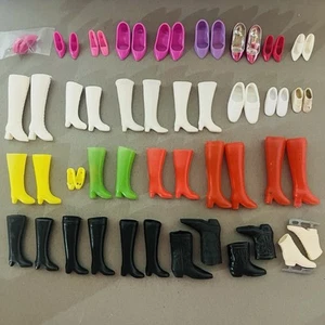 Vintage Barbie Boots & Shoes Lot Of 28 Pairs - Imagen 1 de 8