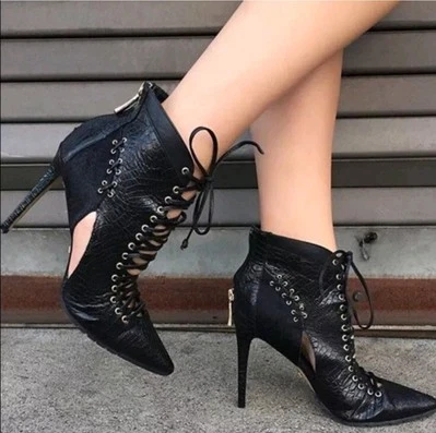 Bebe туфли Stiletto каблук ботинок черное золото оборудование акценты размер 8 женщин - Изображение 1 из 4