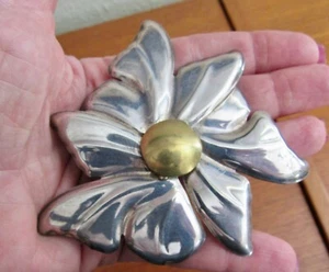 Vintage Signed TAXCO Mexico Sterling Silver HUGE Flower Brooch-Brass Center-29gm - Picture 1 of 9