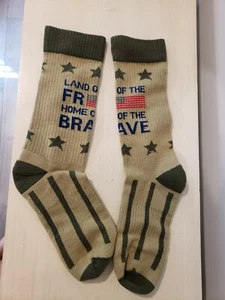 NEW Socks Men's 8-12 Military Land of the Free Home of the Brave - Picture 1 of 3