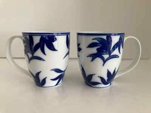 Pair of Pier 1 Ming Porcelain Mugs Cups 16oz.Cobalt Blue Leaves White 4.25" EUC - Imagen 1 de 9
