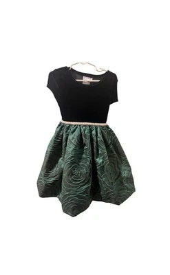 green and black girl's dress for any occasion size 6 - Image 1 of 4