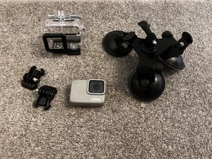 GoPro Hero 7 White Action Camera + Accessories - Picture 1 of 7
