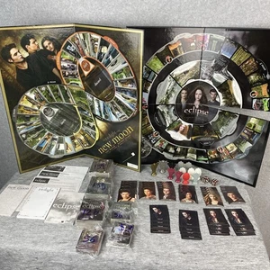 THE TWILIGHT SAGA 3 GAME COLLECTION FAMILY GAME 13+ 2-8 PLAYERS *READ - Picture 1 of 21