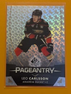2023-24 Upper Deck SP Authentic #P-78 Leo Carlsson Pageantry Rookie - Bild 1 von 2