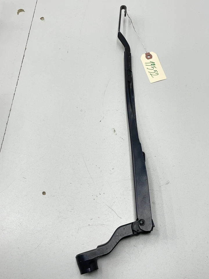 13-19 Cadillac ATS dianteiro direito passageiro lateral limpador de para-brisa lâmina de braço fabricante de equipamento original  - Imagem 1 de 4