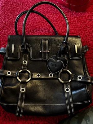 Luella Giselle Foto 1 de 4