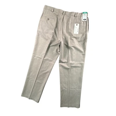 Nuevo con etiquetas Pantalones de vestir Haggar para hombre inteligentes de fibra calce recto color tostado plisado 40W X 32L Foto 1 de 4