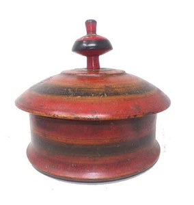 ANTIQUE INDIAN RED LAQUERED TURNED WOOD TIKKA KUMKUM SPICE BOX - 7 5/8" DIAMETER - Picture 1 of 6