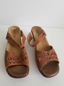 NAOT BROWN LEATHER SANDLES SIZE L9 EURO 40 HOOK AND LOOP FASTENER  - Picture 1 of 7