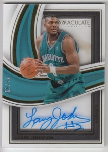 2022-23 Panini Immaculate Larry Johnson Shadowbox Signatures Acetate Auto 19/49 - Bild 1 von 2