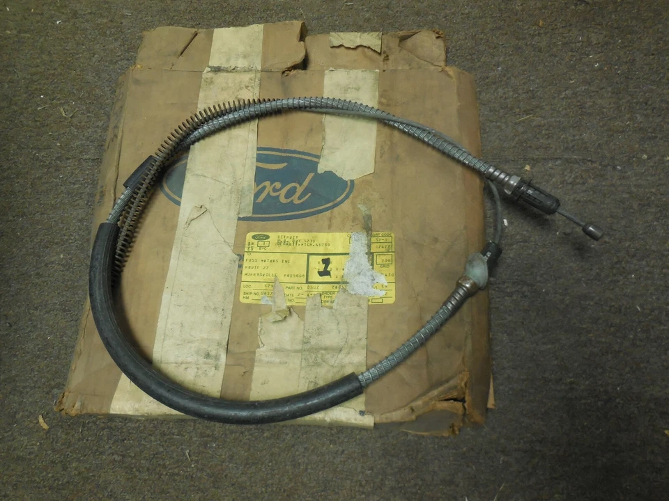 Cable de freno trasero derecho Ford E100 E250 E350 1975 1976 nuevo de lote Foto 1 de 2