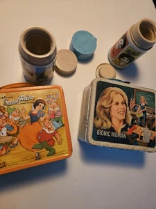 1978 THE BIONIC WOMAN Metall Brotdose mit Thermoskanne Aladdin plus SCHNEEWITTCHEN Lunchbox - Bild 1 von 24