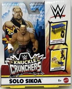 WWE Mattel Knuckle Crunchers Series 8 Solo Sikoa 4 pollici figura di wrestling  - Foto 1 di 2