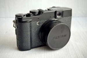 Fujifilm X10 Kompaktkamera - funktionstüchtig, Guter Zustand - Bild 1 von 14