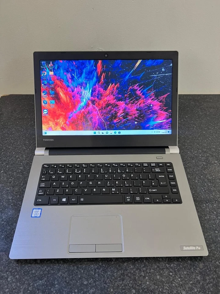Toshiba Tecra A40 Laptop Windows 11 14" FHD Intel i5 7200U 8GB 256GB SSD HDMI - Image 1 of 4