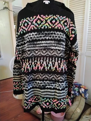 Xhilaration, Lg. Suéter con estampado de suéter de cuello redondo Foto 1 de 4