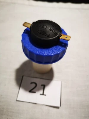 TAPPO SERBATOIO OLIO FRENI FIAT CROMA LANCIA THEMA cod 9941665 - Imagem 1 de 2