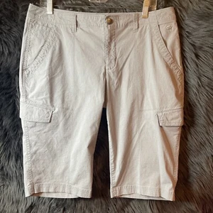 Mountain Hardwear graue Damen Bermuda Shorts Gr. 10 - Bild 1 von 6