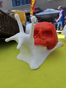 Deaths Snail Spooky HALLOWEEN Decor - Picture 1 of 3