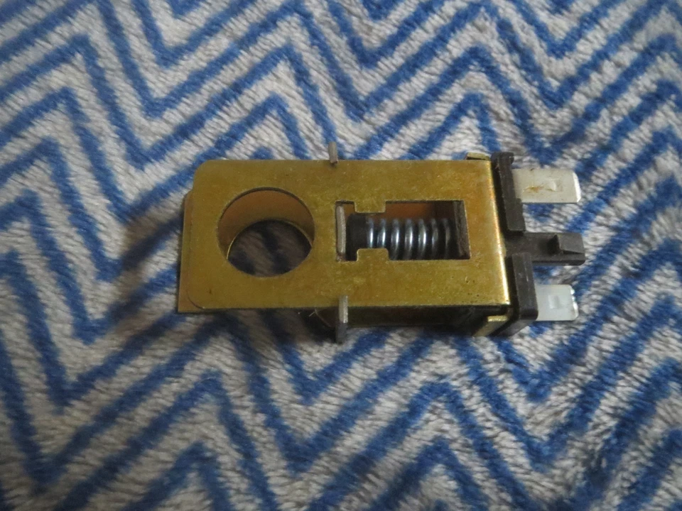 NOS 1969 FORD GALAXIE LTD CUSTOM 500 FAIRLANE TORINO MAN BRAKES STOP LITE SWITCH - Image 1 of 3