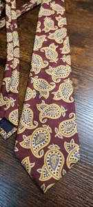 Burberrys Of London Men's  Paisley 100% Silk Woven Necktie New With Tags  - Picture 1 of 8