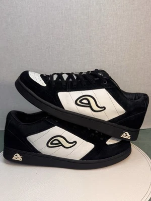 Raro De Colección ADIO Hamilton V1 Negro/Blanco Zapatos de Monopatín Para Hombres 12M Sin Plantillas NB Foto 1 de 4