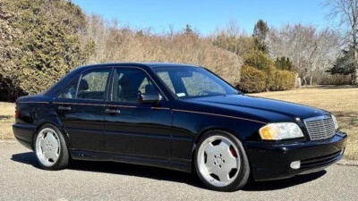 Sedã 1999 Mercedes-Benz C43 - Imagem 1 de 4