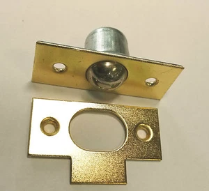 Large Brass Bales Catch Door/Cupboard rollerball Latch+Keep Plate, With Screws - Picture 1 of 1