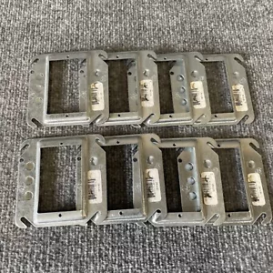 Lotto 8 Prese Elettriche Acciaio City 52-C-62 4" Quadrate x 1/4" Coperchio Rialzato Nuove - Foto 1 di 12