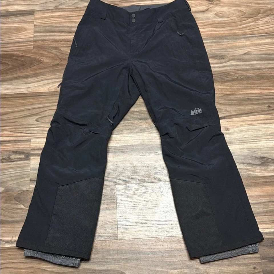 Pantalones de nieve REI cooperativos aislados en polvo negros para mujer M Petite esquí de nieve Foto 1 de 4
