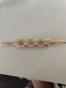Wooden Rolling Pin Embossed Snowflakes -  Christmas Winter Holiday  - Picture 1 of 7