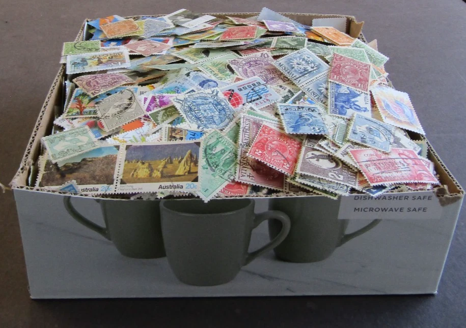 AUSTRALIA - EXTENSIVE ALL PERIODS USED COLLECTION IN OLD  BOX - 6/8,000 - Image 1 of 3