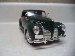 1939 Lincoln Zephyr Convertible Diecast Car Signature Models - Picture 1 of 9