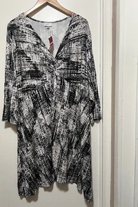 Avenue Tunic Top Women’s Size 26/28 3/4 Sleeve Printed V Neck NWT - Picture 1 of 6