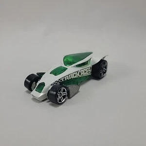 Hot Wheels 2004 Brutalistic White and Green Track Stars #119 (2006) - Bild 1 von 7