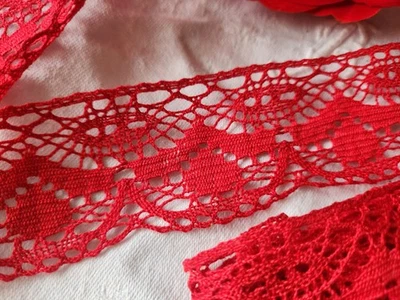 Dentelle vintage rouge coton large 3 m sur 4,2 cm T14 - Photo 1/3