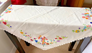 VINTAGE CREAM IRISH LINEN TABLECLOTH HAND WORKED FLORAL EMBROIDERY ~32" Square