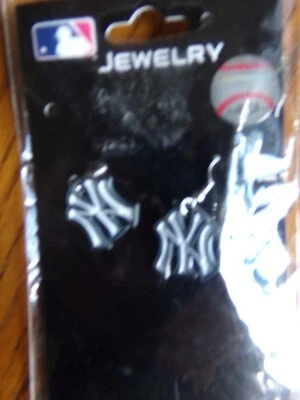 NY Yankees «БЕЛЫЕ ВИСЯЧИЕ СЕРЬГИ» MLB ЛИЦЕНЗИЯ Siskiyou Sports $14,99 новый с Ярлыками - Изображение 1 из 4