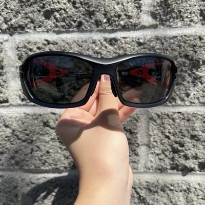 Gafas de sol polarizadas MEC rojas y negras Traverse Foto 1 de 4