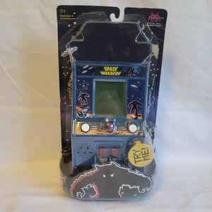 New Open Box Space Invaders Electronic Handheld Arcade Game Taito 2016 - Picture 1 of 4