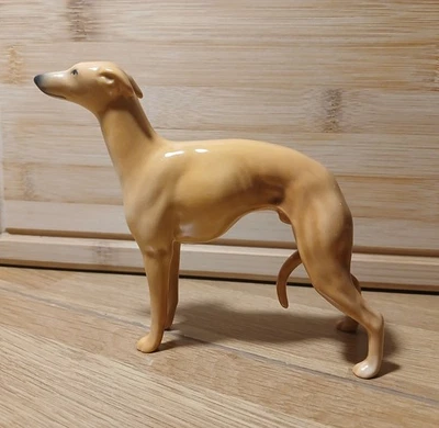 Beswick Greyhound/Whippet Glossy Figurine Excellent Condition - Image 1 of 4