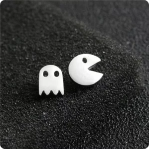 Pac-Man Stainless Steel Stud Earrings Unisex New - Picture 1 of 1