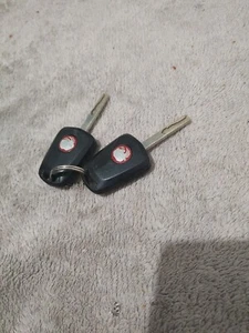 Pair(2) VAUXHALL ASTRA H ZAFIRA B / 2 BUTTON REMOTE KEY FOB (E298) - Picture 1 of 3